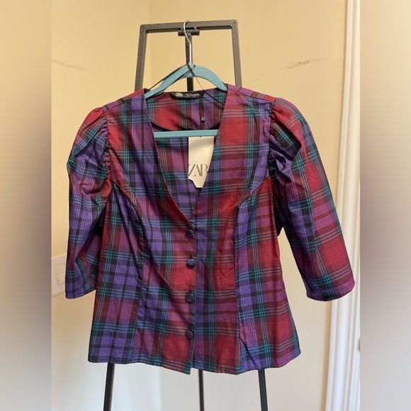 Zara Tops - Zara beautiful women’s short sleeve plaid shirt